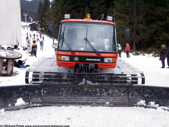 Snow Vehicles