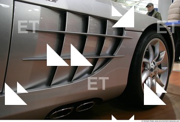 Photo Reference of Mercedes SLR