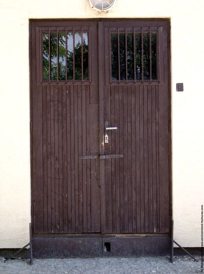 Double Wooden Doors