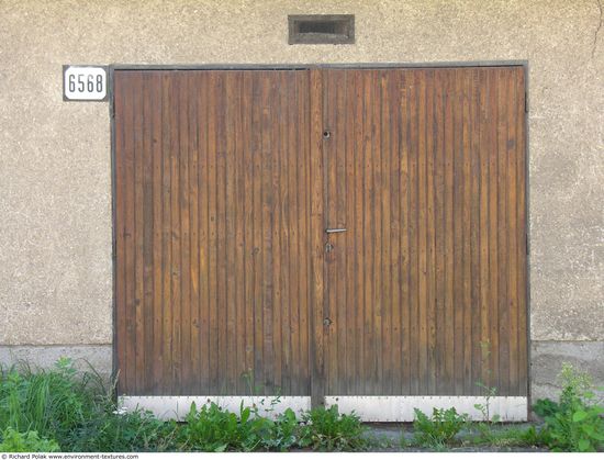 Double Wooden Doors