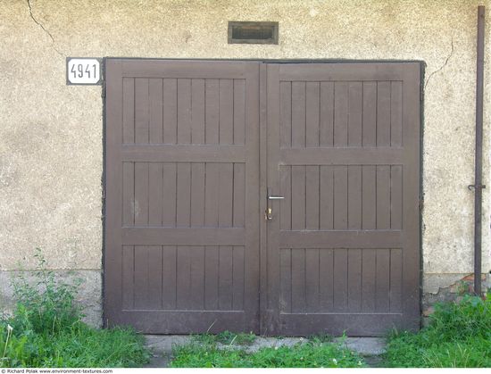 Double Wooden Doors