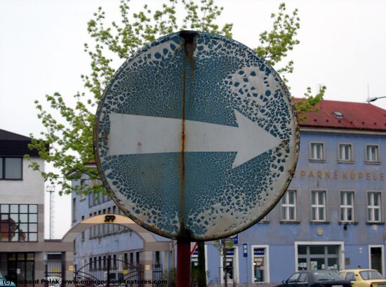 Directional Traffic Signs