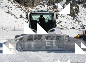 Photo References of Snow Ratrak