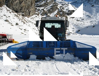 Photo References of Snow Ratrak