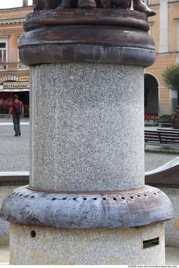 Pillar