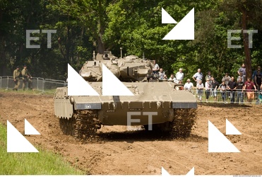 Photo Reference of Tank