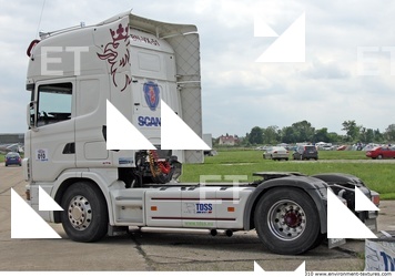 Photo Reference of Truck