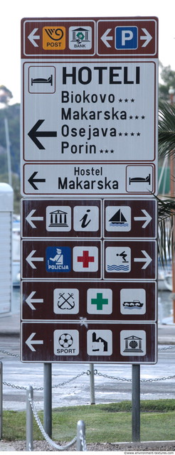 Directional Traffic Signs