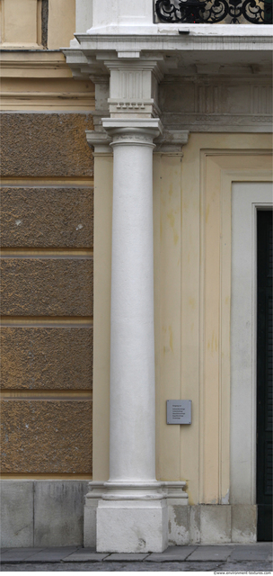 Pillar