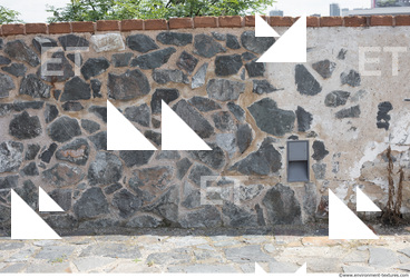 Mixed Size Walls Stones