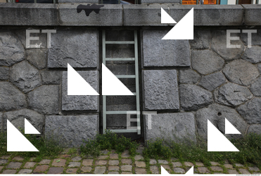 Mixed Size Walls Stones