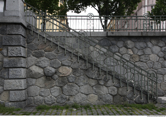 Mixed Size Walls Stones