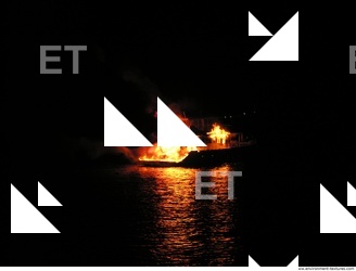 Photo Reference of Shipwreck