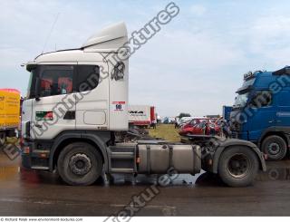 Photo Reference of Truck