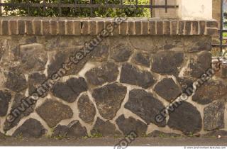 wall stones mixed size